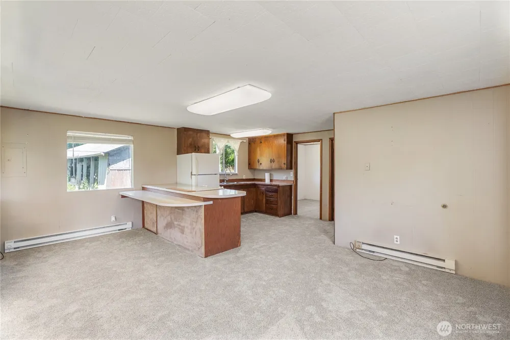 1634 First Avenue Grayland, WA 98547