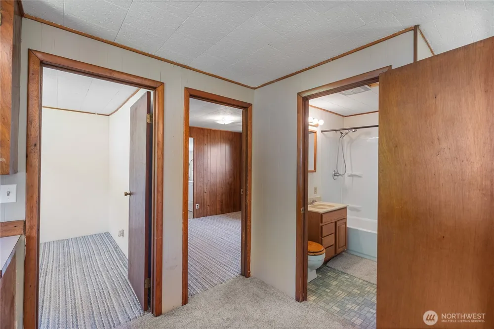 1634 First Avenue Grayland, WA 98547