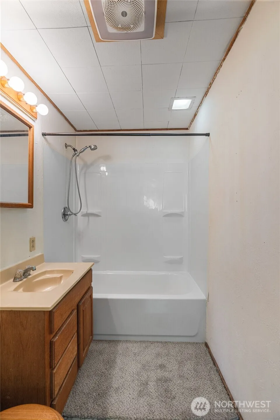 1634 First Avenue Grayland, WA 98547