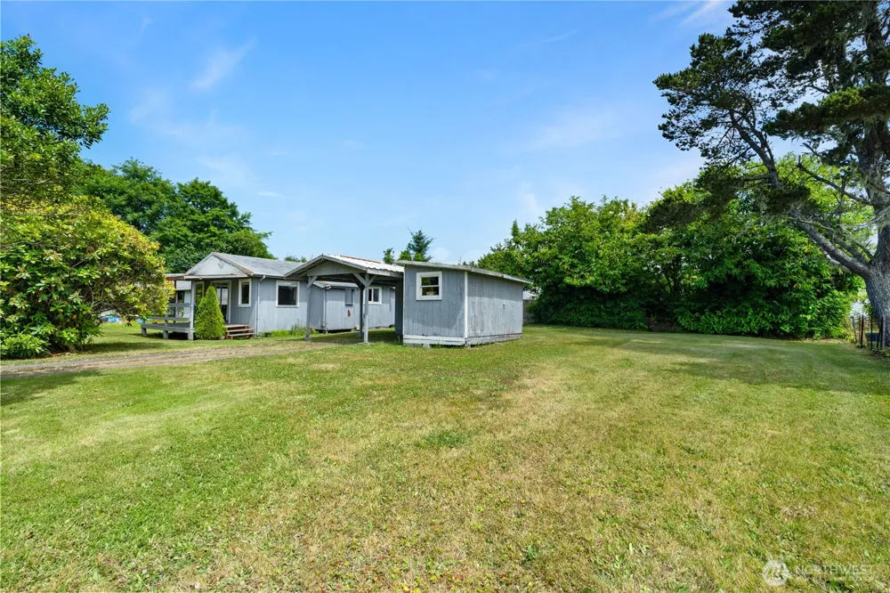 1634 First Avenue Grayland, WA 98547