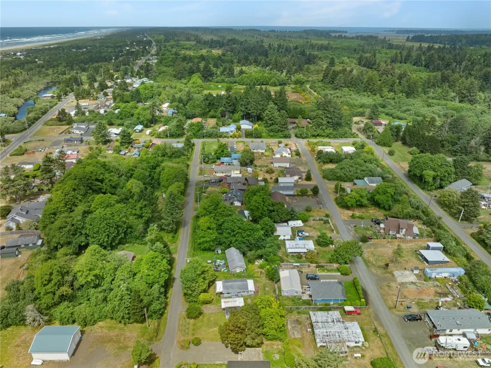 1634 First Avenue Grayland, WA 98547