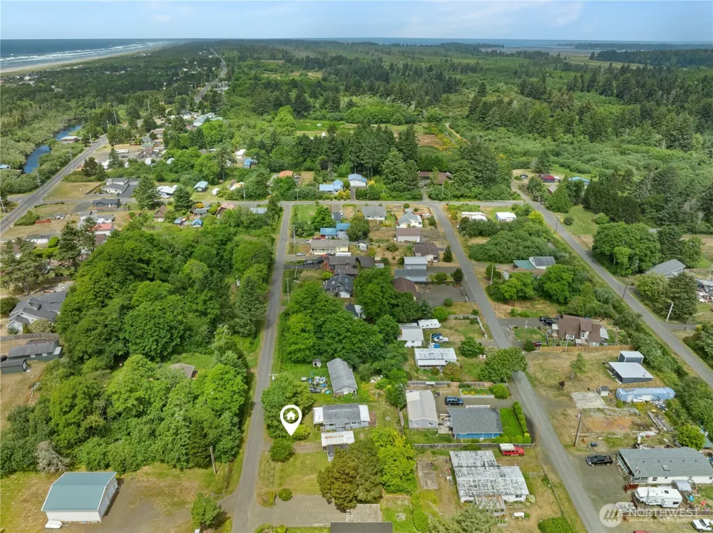 1634 First Avenue Grayland, WA 98547