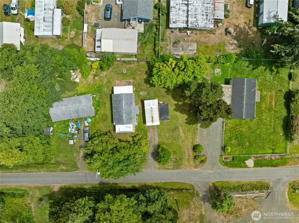 1634 First Avenue Grayland, WA 98547