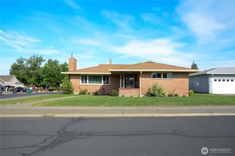 310 W 9th Avenue