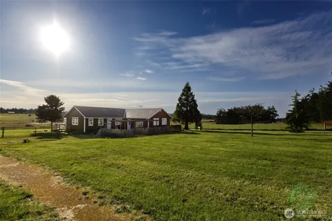549 Davis Bay Road