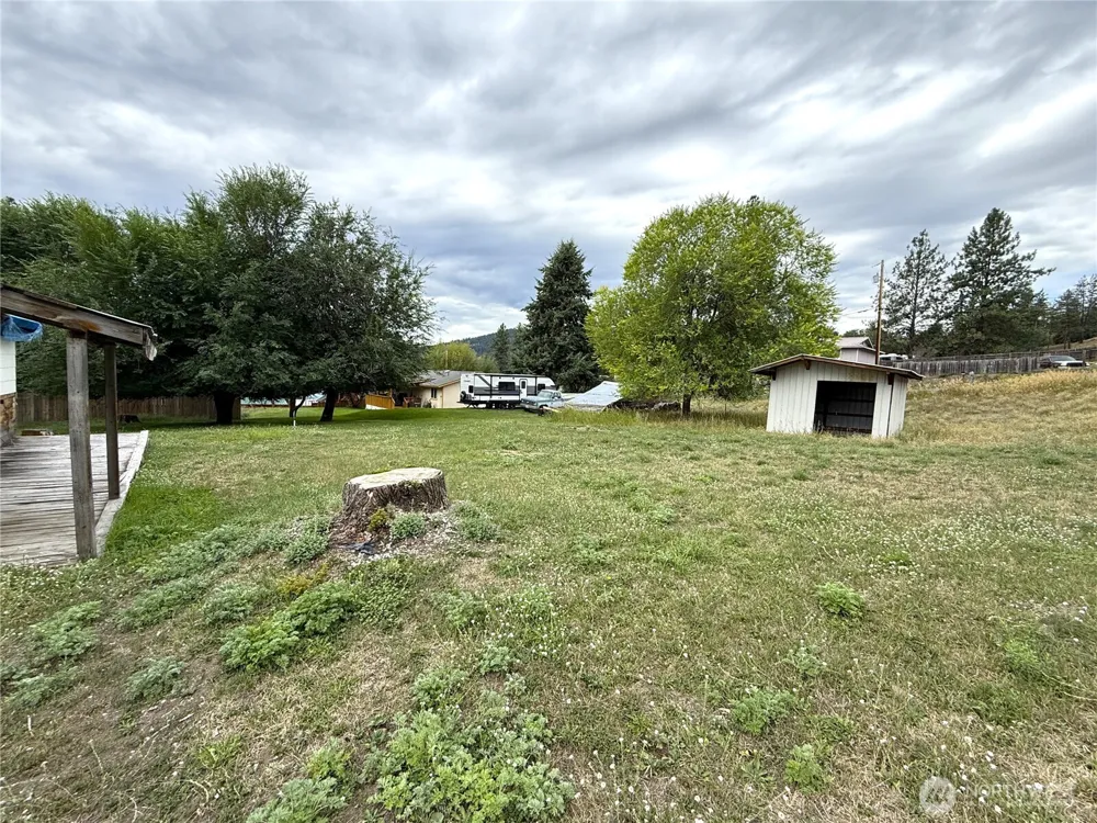 653 E 9th Street Republic, WA 99166