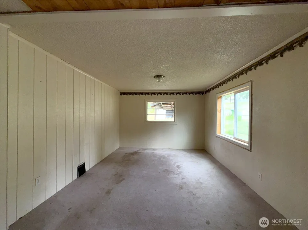 653 E 9th Street Republic, WA 99166