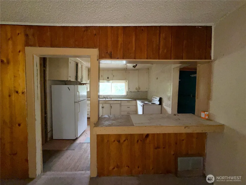 653 E 9th Street Republic, WA 99166