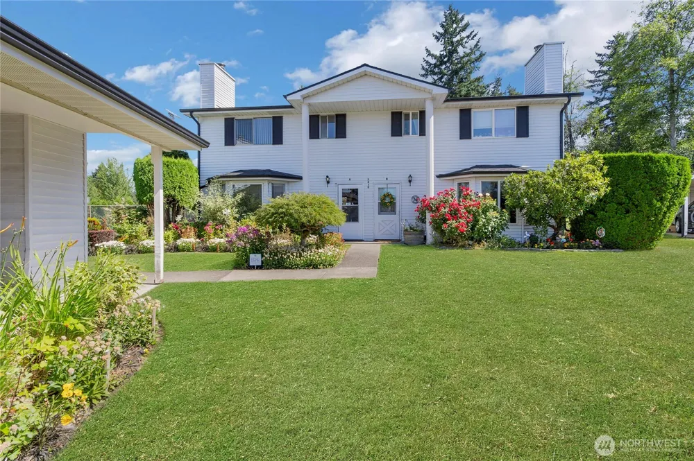 747 37th Street SE #9A Auburn, WA 98002