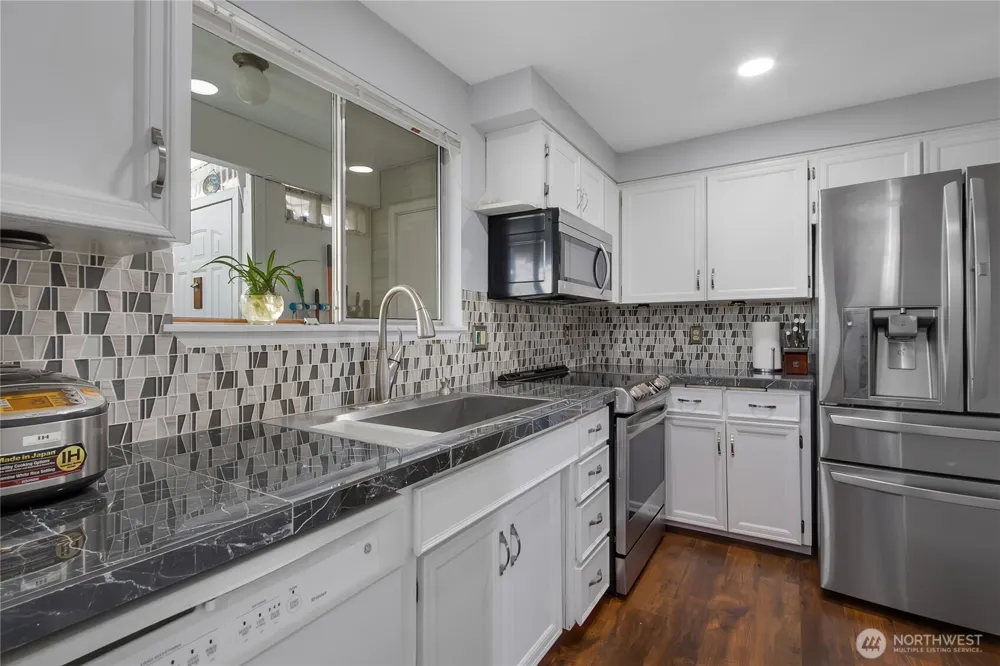 747 37th Street SE #9A Auburn, WA 98002
