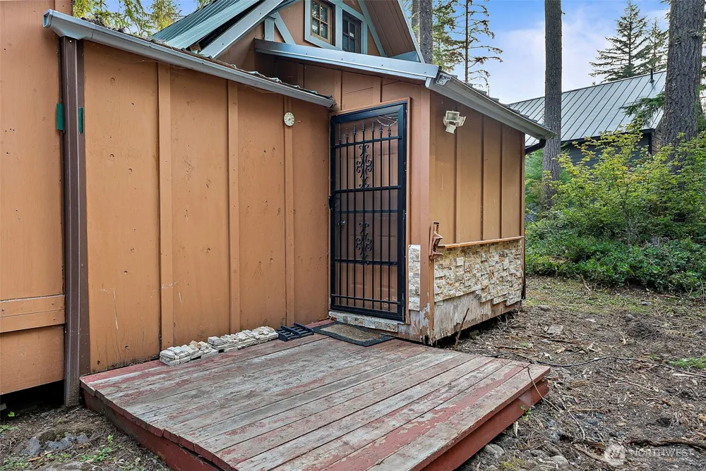 270 Skate Creek Road Ashford, WA 98304