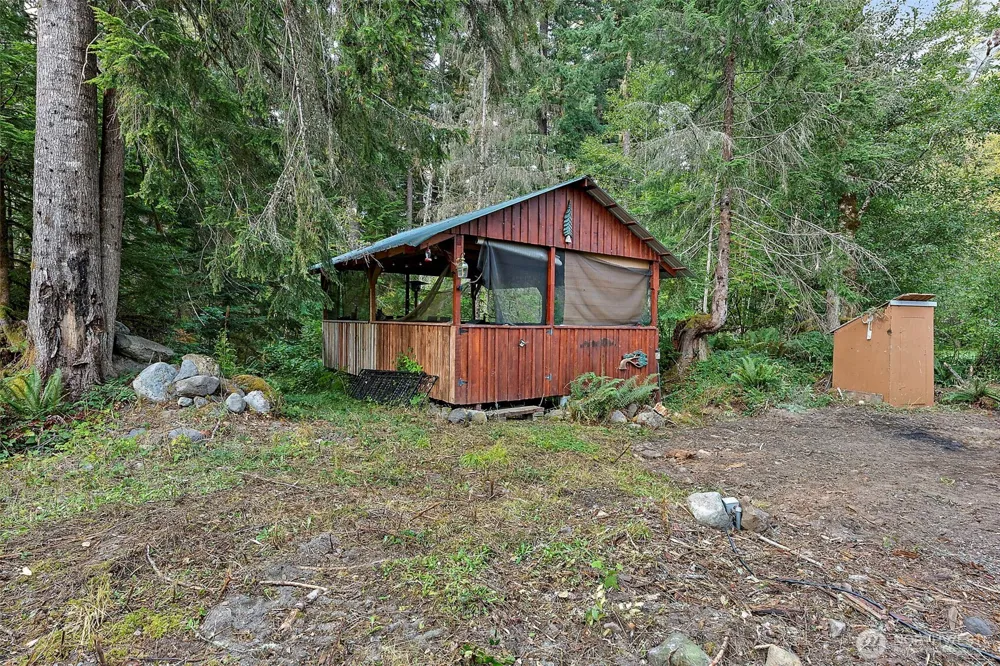 270 Skate Creek Road Ashford, WA 98304