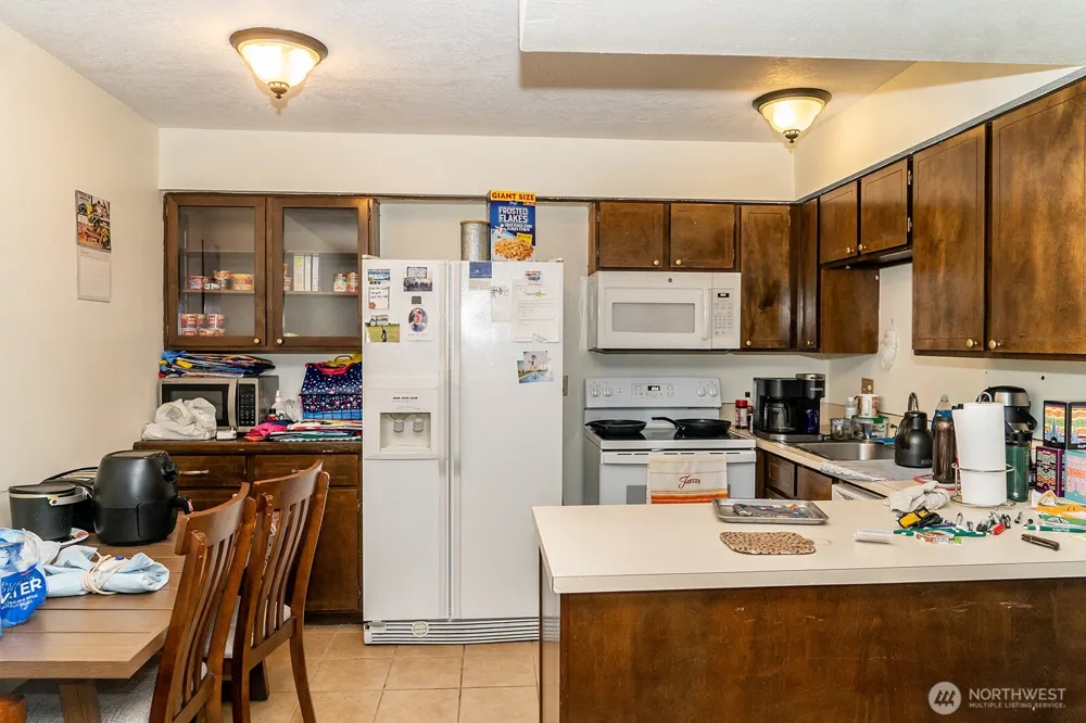 2005 Tibbetts #213 Longview, WA 98632