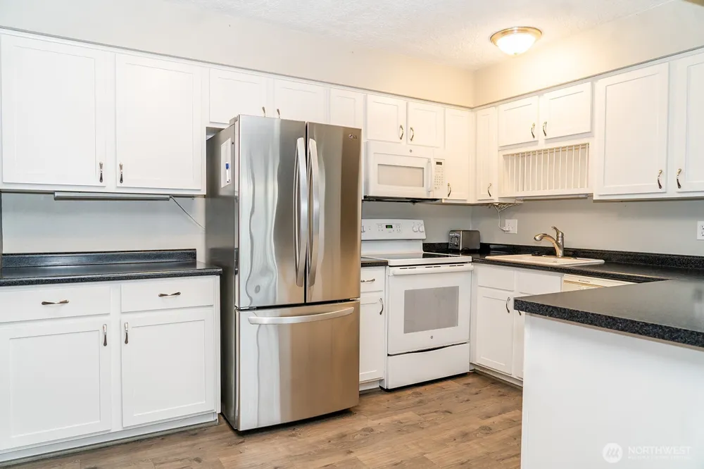 2005 Tibbetts #305 Longview, WA 98632