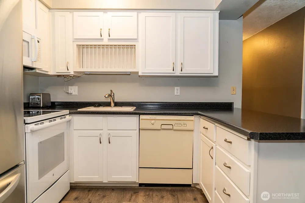 2005 Tibbetts #305 Longview, WA 98632
