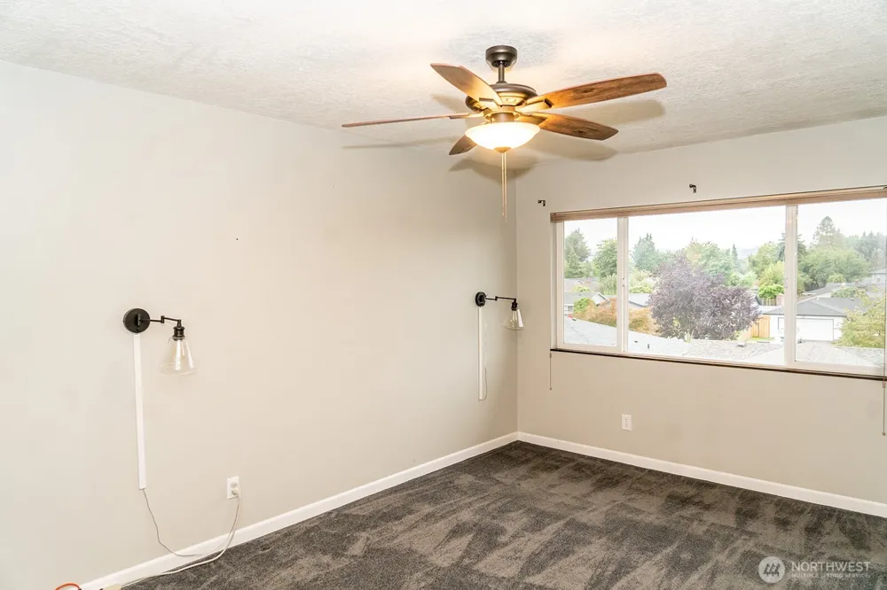 2005 Tibbetts #305 Longview, WA 98632