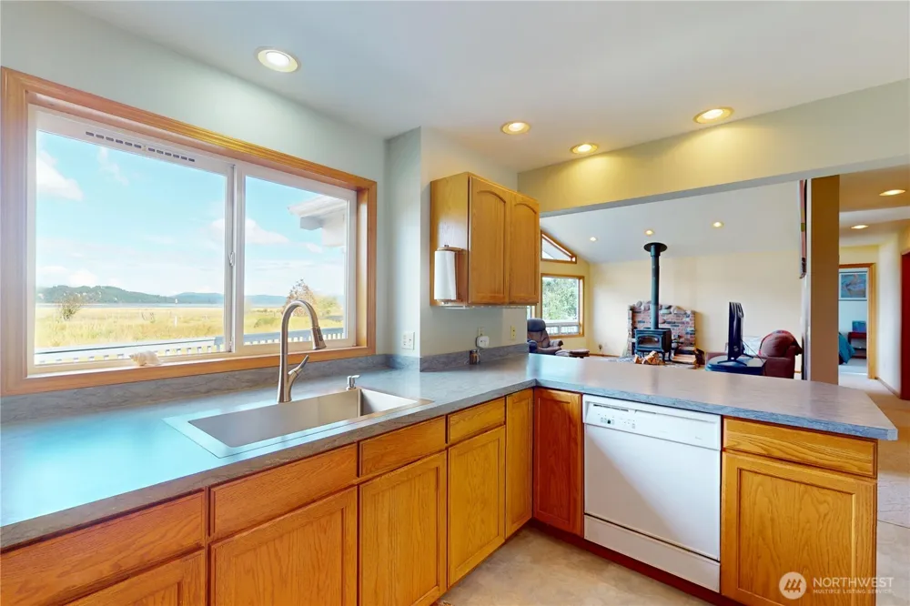2900 Wheeler Avenue Tokeland, WA 98590