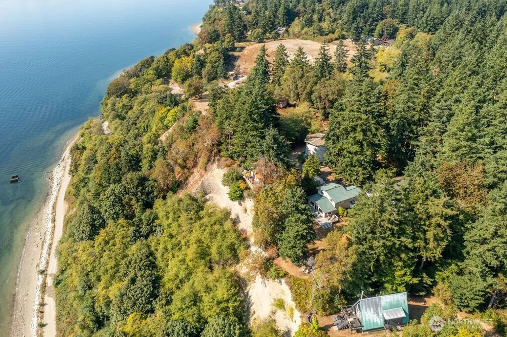 26 G Sound Place Hat Island, WA 98206