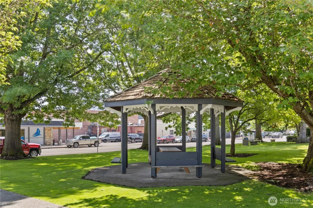1107 Griffin Ave Enumclaw, WA 98022