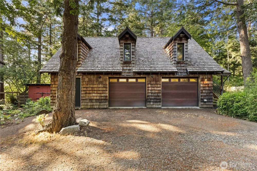 90 Montgomery Lane Orcas Island, WA 98245