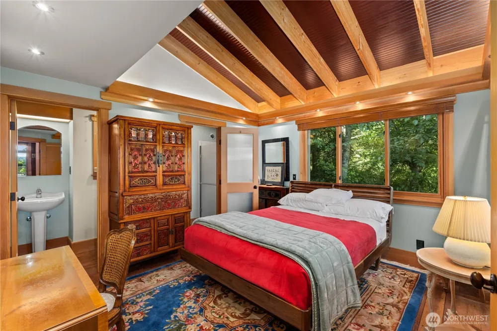 90 Montgomery Lane Orcas Island, WA 98245