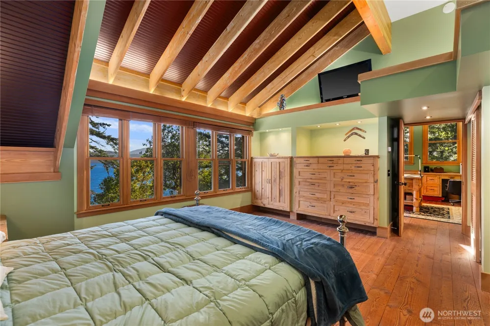 90 Montgomery Lane Orcas Island, WA 98245