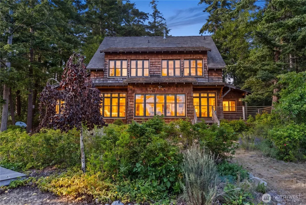90 Montgomery Lane Orcas Island, WA 98245