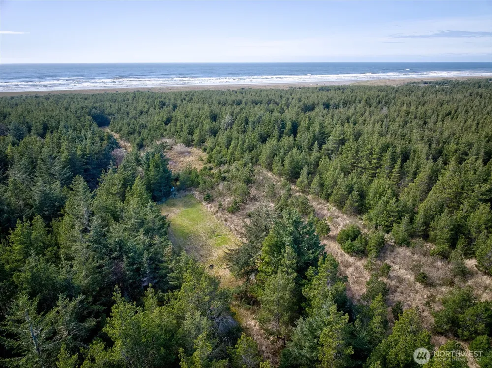 0 35th & J Lane Ilwaco, WA 98644