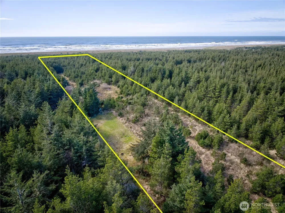 0 35th & J Lane Ilwaco, WA 98644