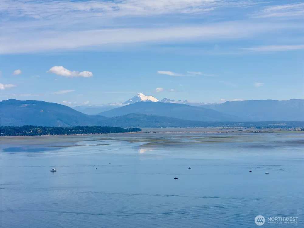 7121 Island View Drive Anacortes, WA 98221