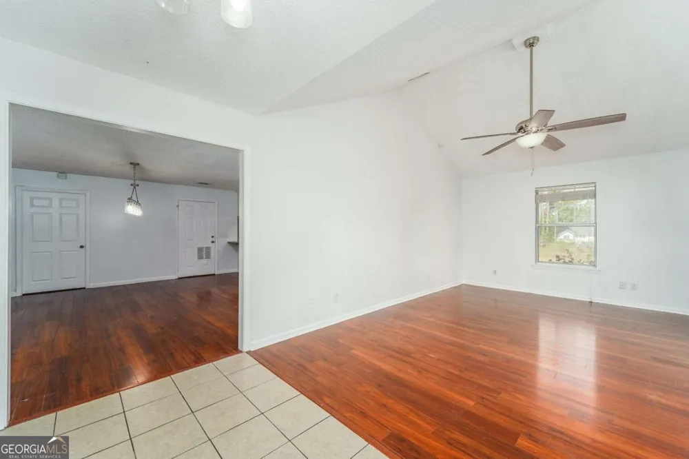 301 Ridge LN Douglas, GA 31533