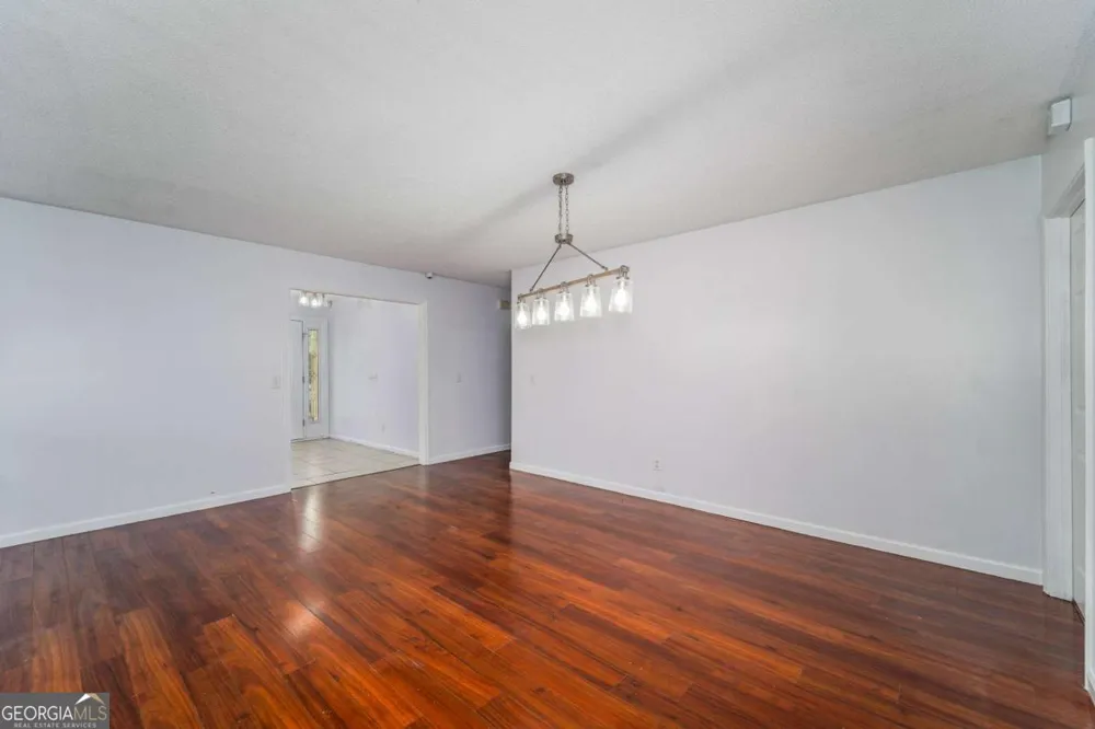 301 Ridge LN Douglas, GA 31533