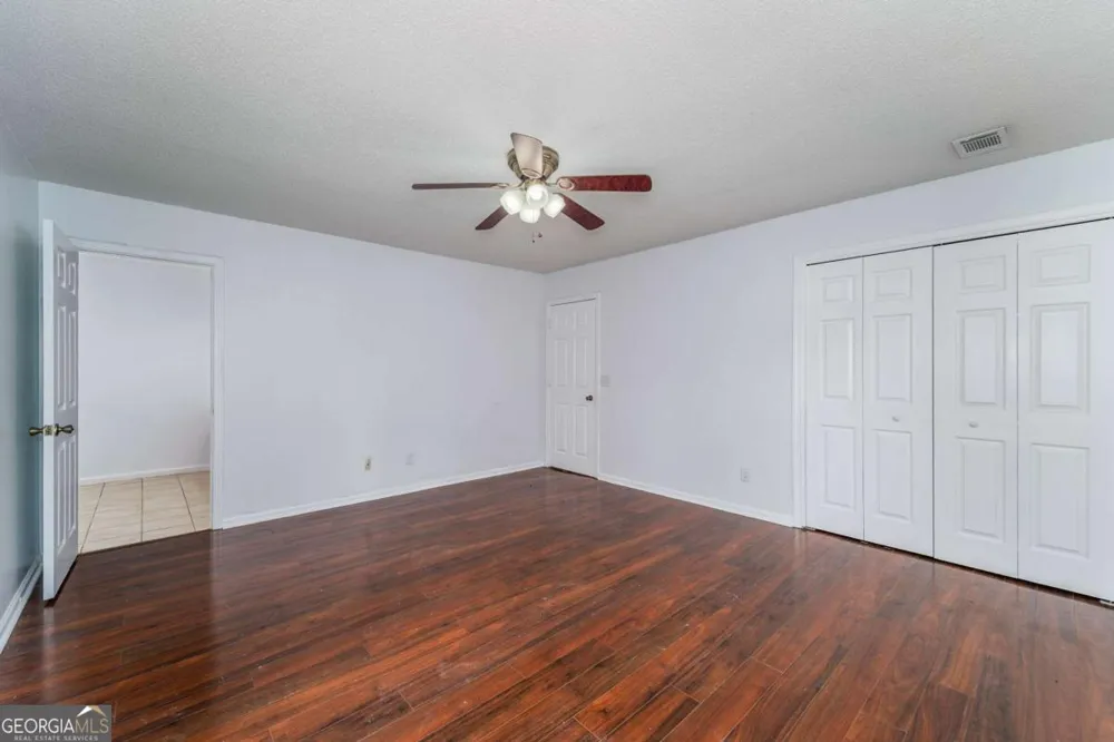 301 Ridge LN Douglas, GA 31533