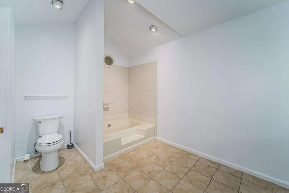301 Ridge LN Douglas, GA 31533