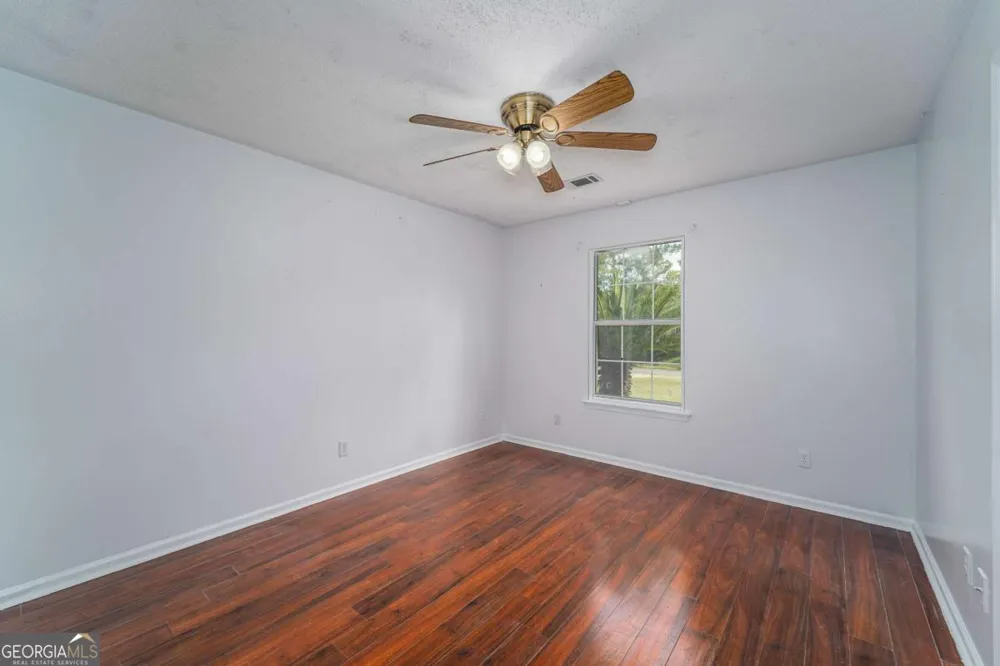 301 Ridge LN Douglas, GA 31533