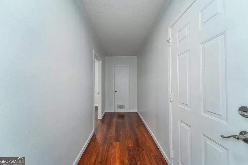 301 Ridge LN Douglas, GA 31533