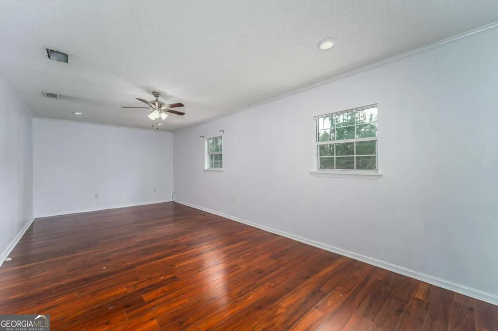 301 Ridge LN Douglas, GA 31533