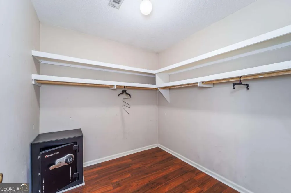 301 Ridge LN Douglas, GA 31533