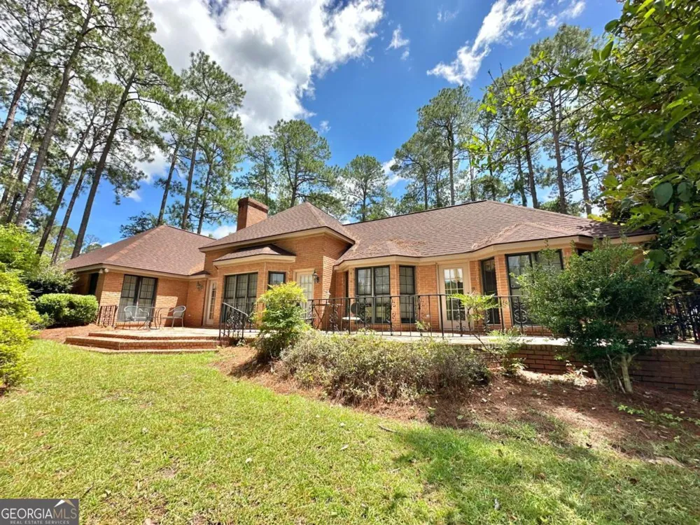 1236 7th AVE Eastman, GA 31023