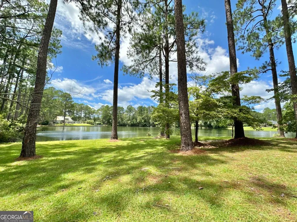 1236 7th AVE Eastman, GA 31023