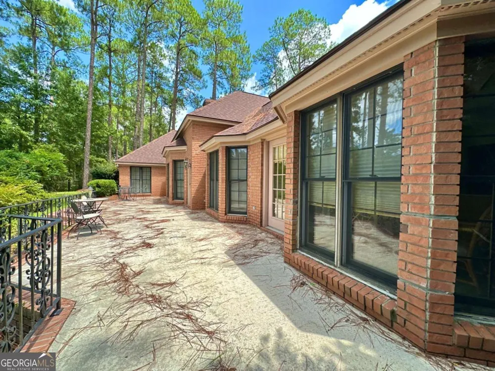 1236 7th AVE Eastman, GA 31023