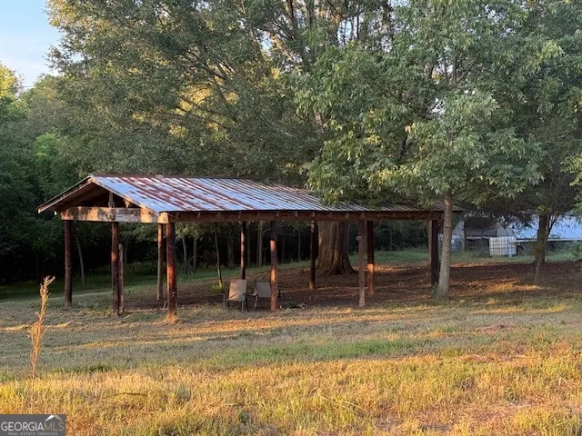 2355 Price RD Martin, GA 30557