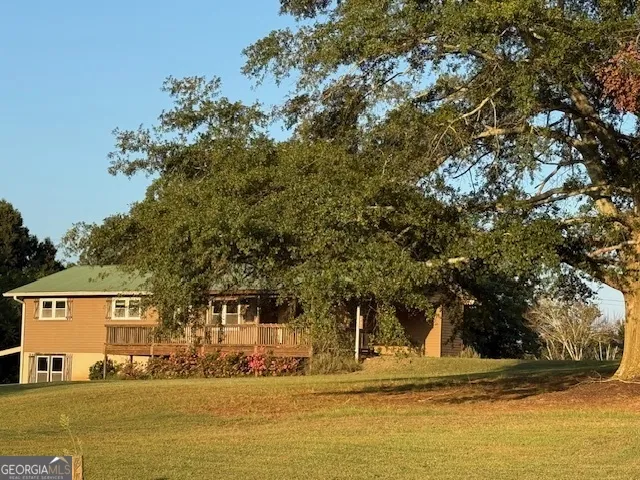 2355 Price RD Martin, GA 30557