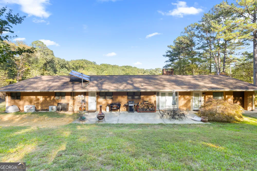 1208 Johnson RD Chickamauga, GA 30707