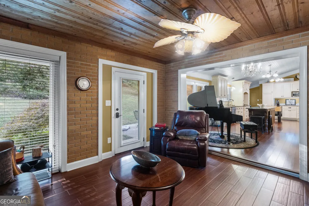 1208 Johnson RD Chickamauga, GA 30707