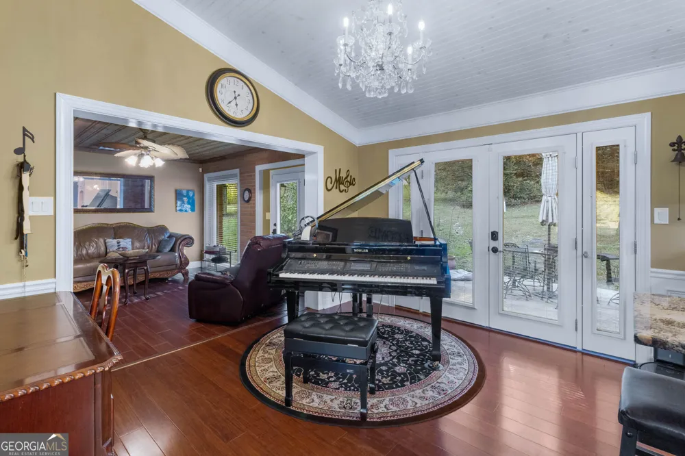 1208 Johnson RD Chickamauga, GA 30707