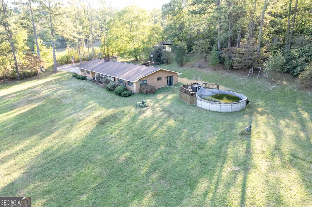 1208 Johnson RD Chickamauga, GA 30707