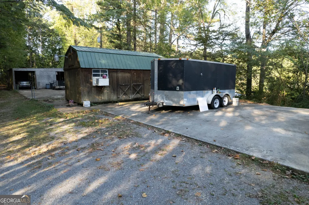 1208 Johnson RD Chickamauga, GA 30707