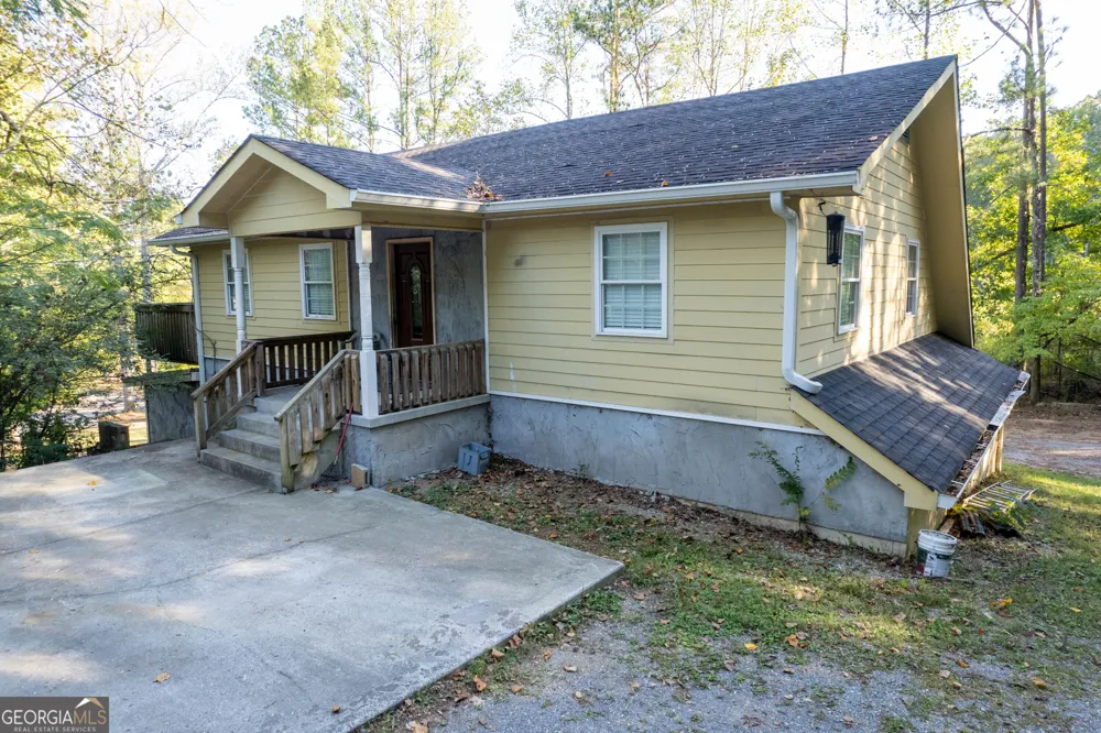 1208 Johnson RD Chickamauga, GA 30707