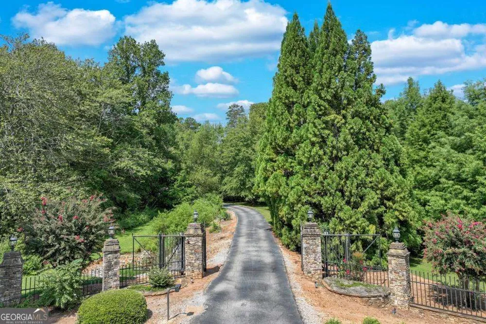 6303 & 6245 Ben Parks RD Murrayville, GA 30564